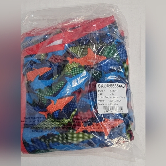 Lands’ End Deep Sea Navy Multicolor Shark Pattern Swim Trunks XL(14S-16S) - Picture 12 of 12